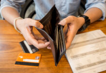 A Comprehensive Guide to the Pros and Cons of a Merchant Cash Advance 521fcb74a3d39e5297b187ea2217c462