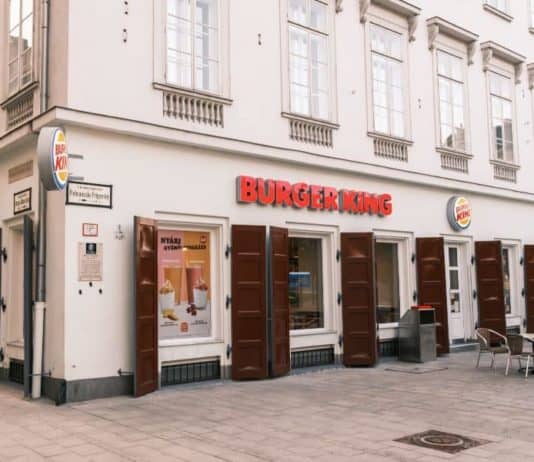 Does Burger King Take Apple Pay? Burger King Restaurant Guide Does Burger King Take Apple Pay