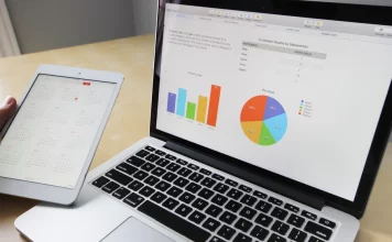 4 Red Flags Warning You Of Financial Infidelity 4 Red Flags Warning You Of Financial Infidelity