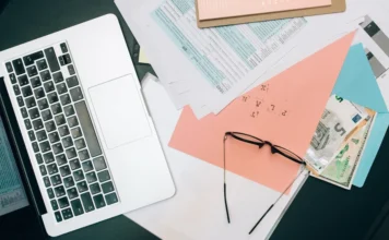 Can I Mail My Tax Return In A Regular Envelope? IRS Tips Can I Mail My Tax Return In A Regular Envelope