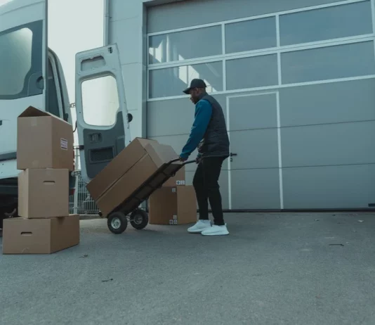 Storage Units vs. Moving Containers: Which One Will Serve You Better? Storage Units vs. Moving Containers