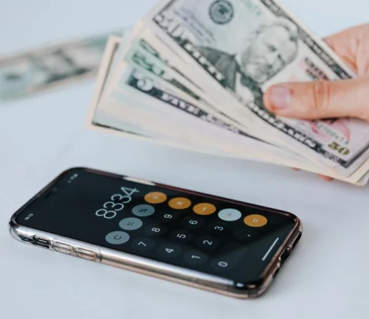 How To Avoid An Expensive Phone Bill How To Avoid An Expensive Phone Bill