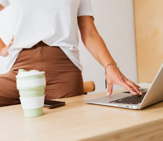 The Benefits Of Taking Real Estate Training Online The Benefits Of Taking Real Estate Training Online