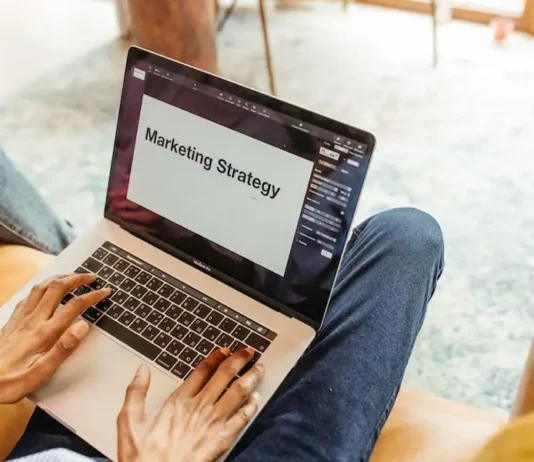 Driving Sales With Proven B2B Ecommerce Marketing Strategies Driving Sales With Proven B2B Ecommerce Marketing Strategies