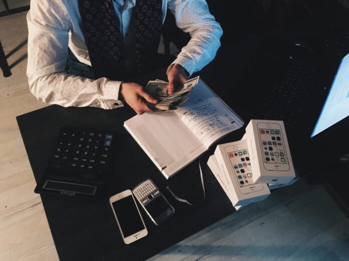 Understanding The Benefits Of Outsourcing Bookkeeping