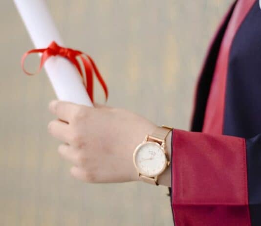 4 Tips To Help You Land A Job After Graduation Tips To Help You Land A Job After Graduation