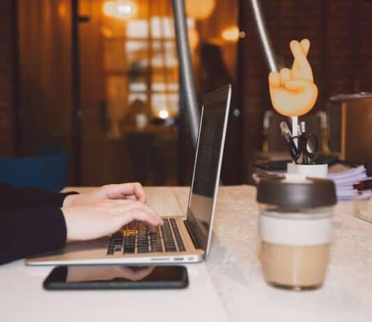 How To Find Virtual Assistant Clients: A Step-By-Step Guide How To Find Virtual Assistant Clients