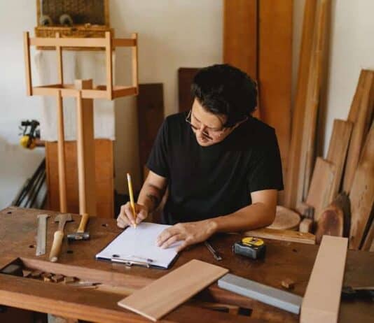 How to Successfully Sell Your Woodworking Projects: A Craftsman’s Guide to Thriving in the Marketplace How to Successfully Sell Your Woodworking Projects