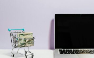 Inside eBay.com: Evolution and Trends in Digital Commerce ebay .com